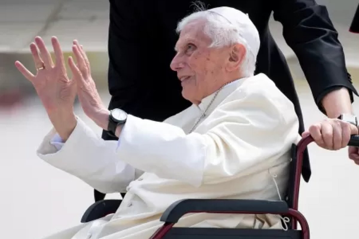 Bento XVI: estado de saúde do pontífice é grave, mas estável