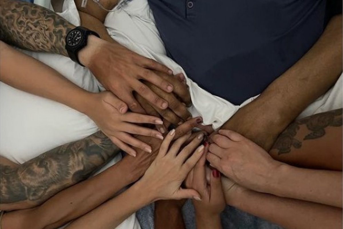 “Tudo que nós somos é graças a você", diz filha de Pelé após morte do Rei do Futebol