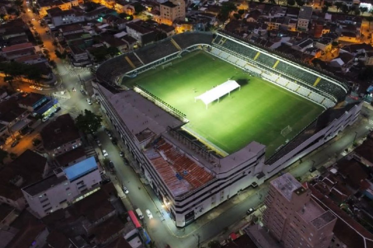 Velório de Pelé será na Vila Belmiro, em Santos; veja preparação