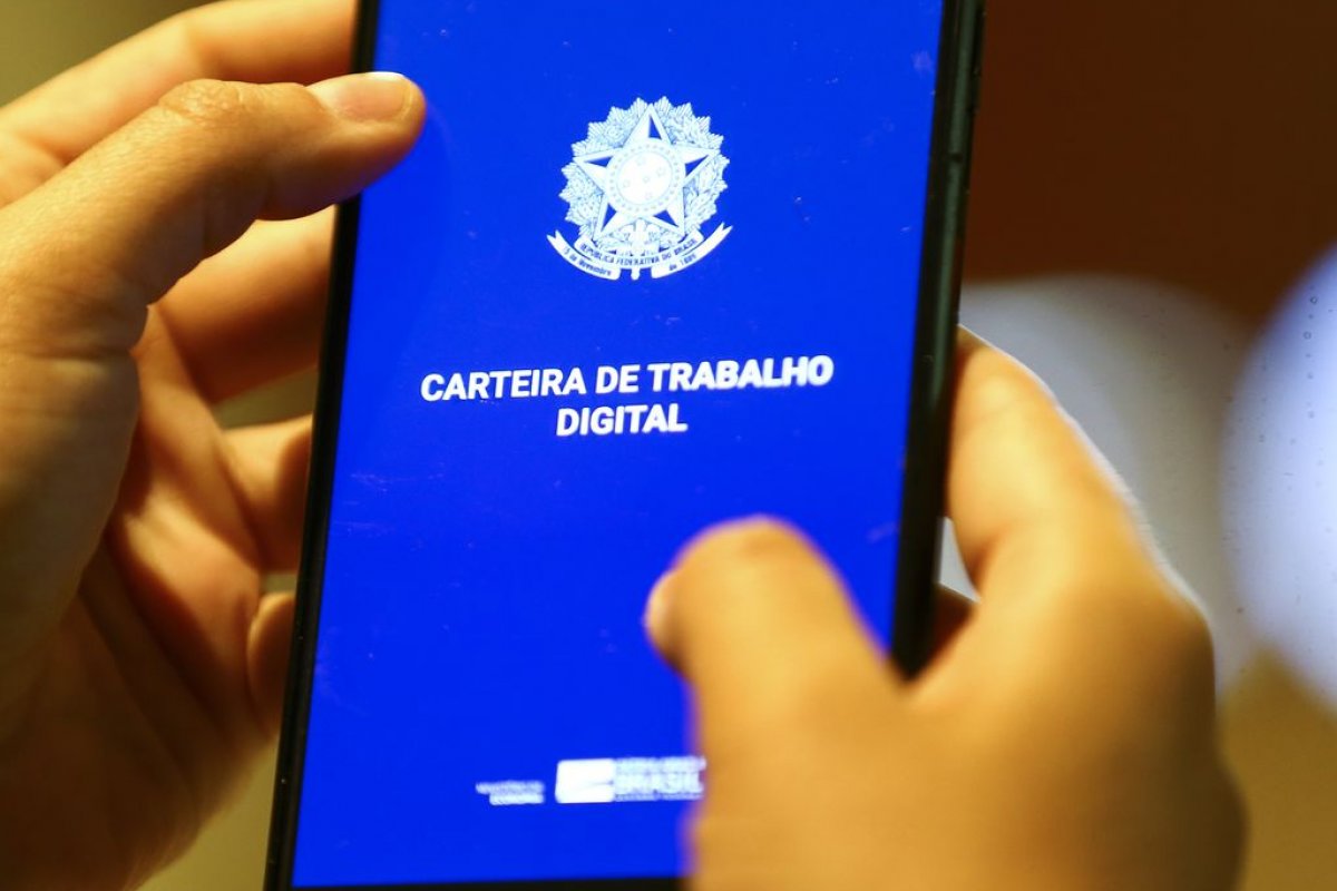 SineBahia oferece mais de 100 vagas de emprego nesta sexta-feira (30)