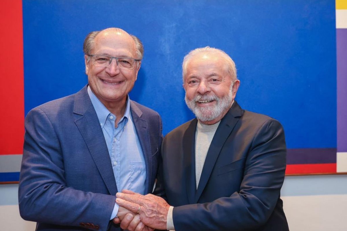 Lula, Alckmin e mais 27 governadores eleitos tomam posse neste domingo (1°)