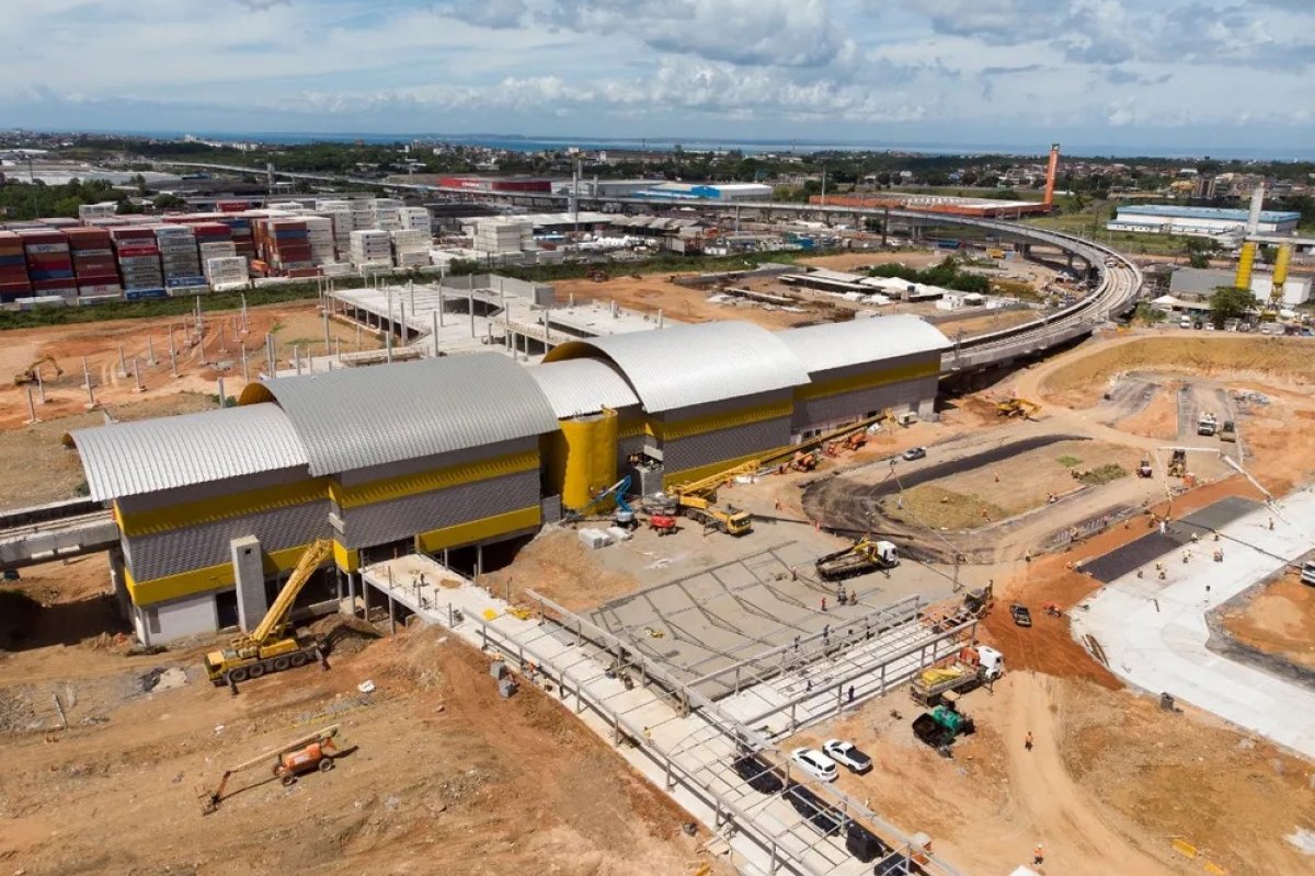 Rui adia entrega de obras do Tramo III do metrô de Salvador à CCR Metrô