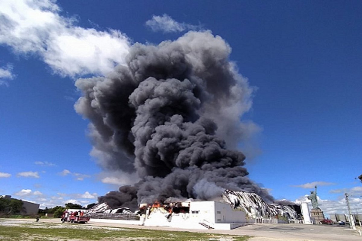Loja da Havan atingida por um incêndio estava com laudo dos bombeiros vencido