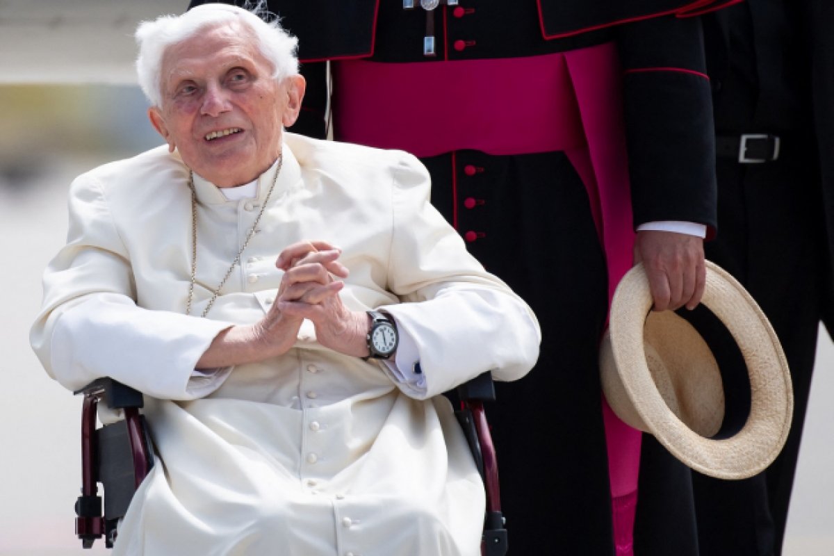 Papa Bento XVI morre aos 95 anos