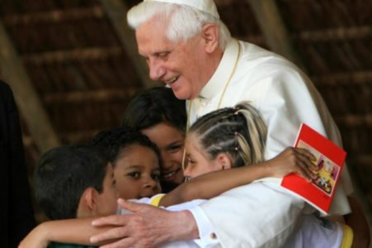 Fiéis podem se despedir de Bento XVI a partir de segunda (2)