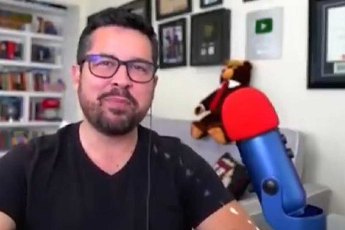 Paulo Figueiredo perderá suas redes sociais por decisão de Moraes