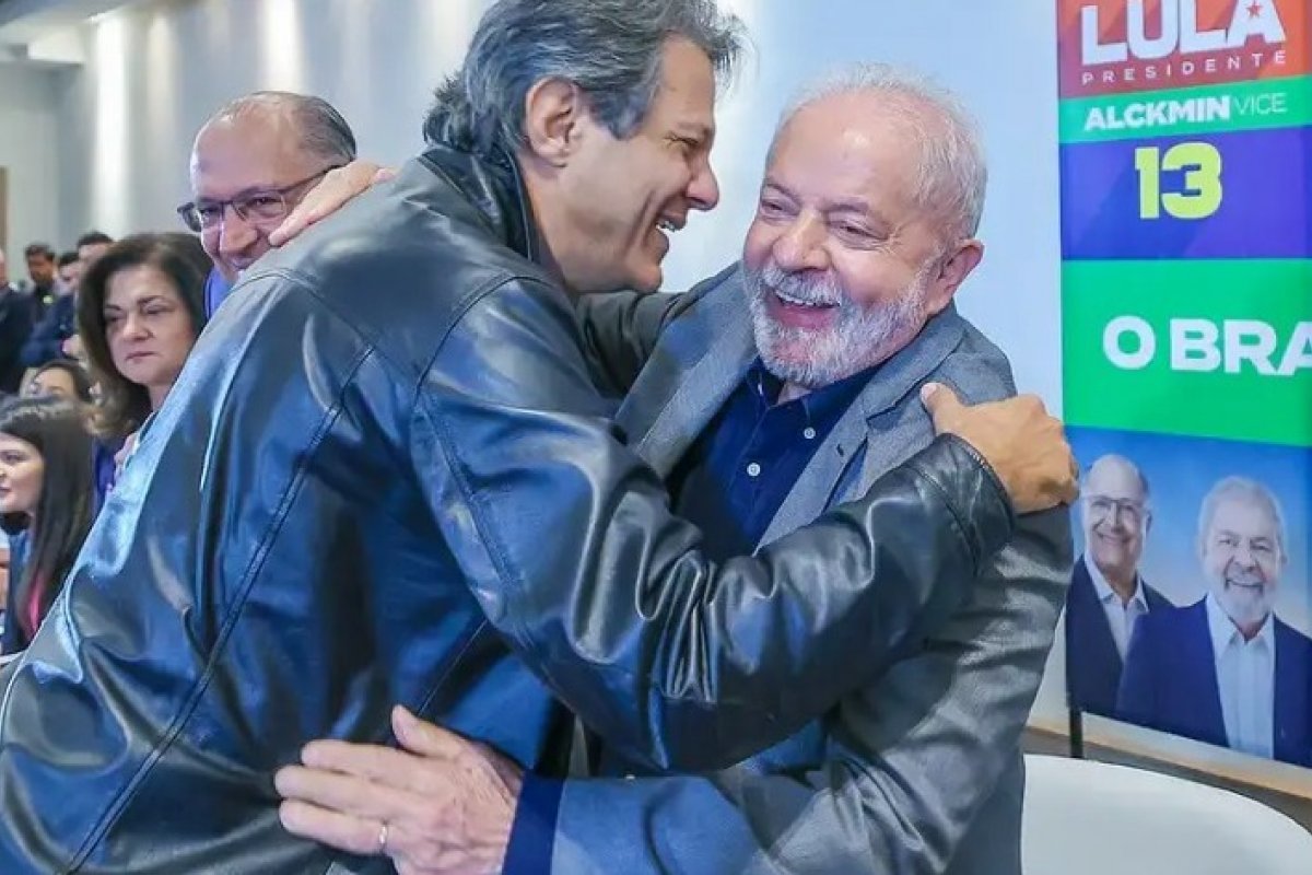 Declarações de Lula e Haddad provocam queda do Ibovespa em mais de 3%