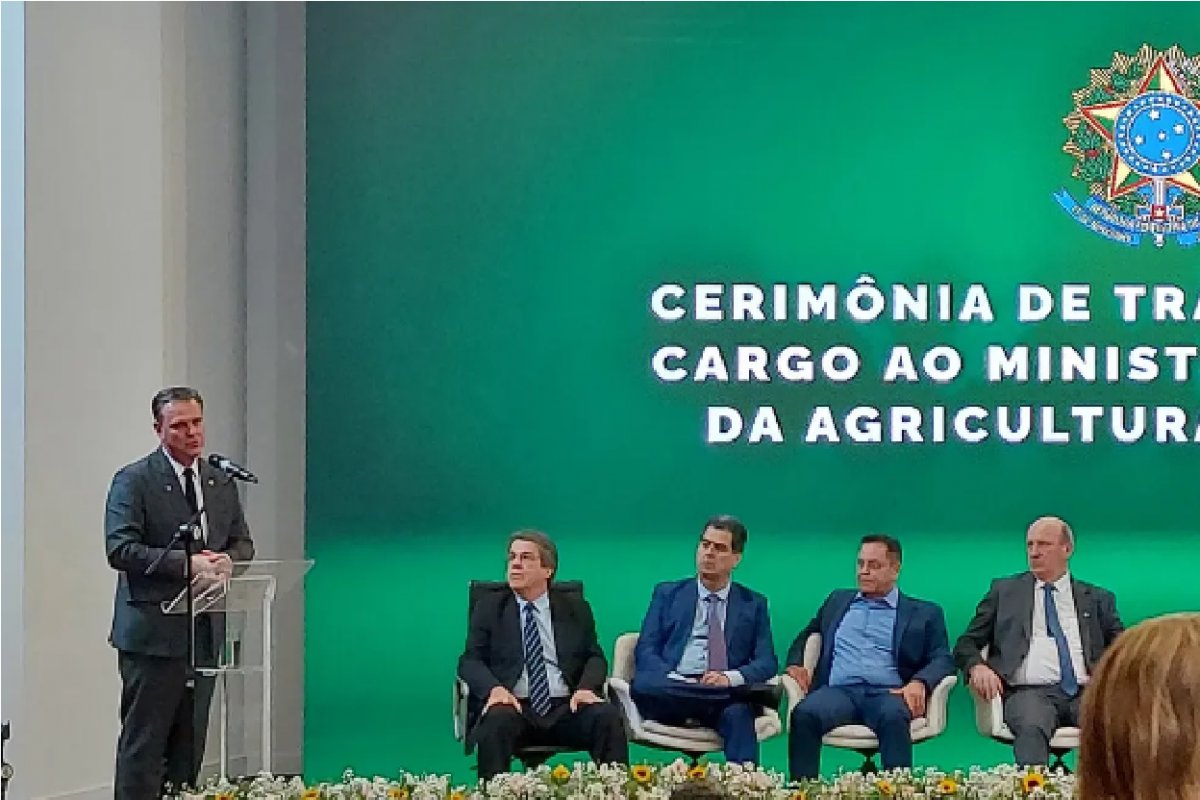 Carlos Fávaro assume Ministério da Agricultura