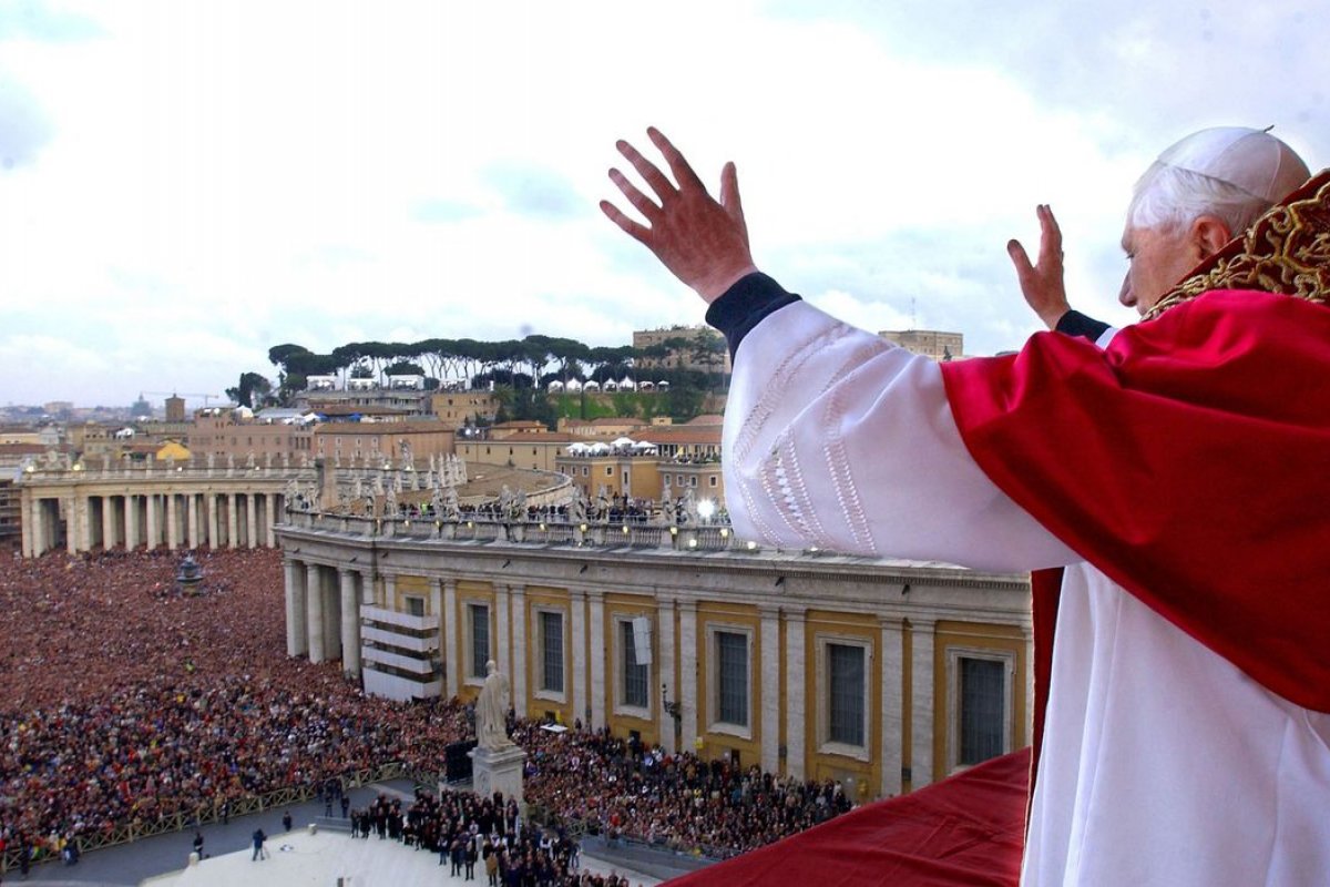Velório de Bento XVI já recebeu 159 mil pessoas
