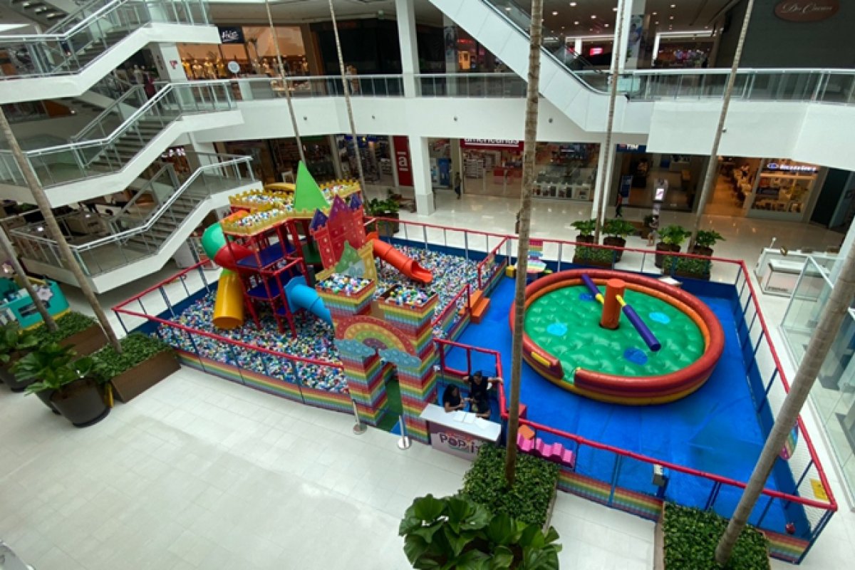 Programação de férias no Shopping Bela Vista tem piscina com mais de 300 mil bolinhas!