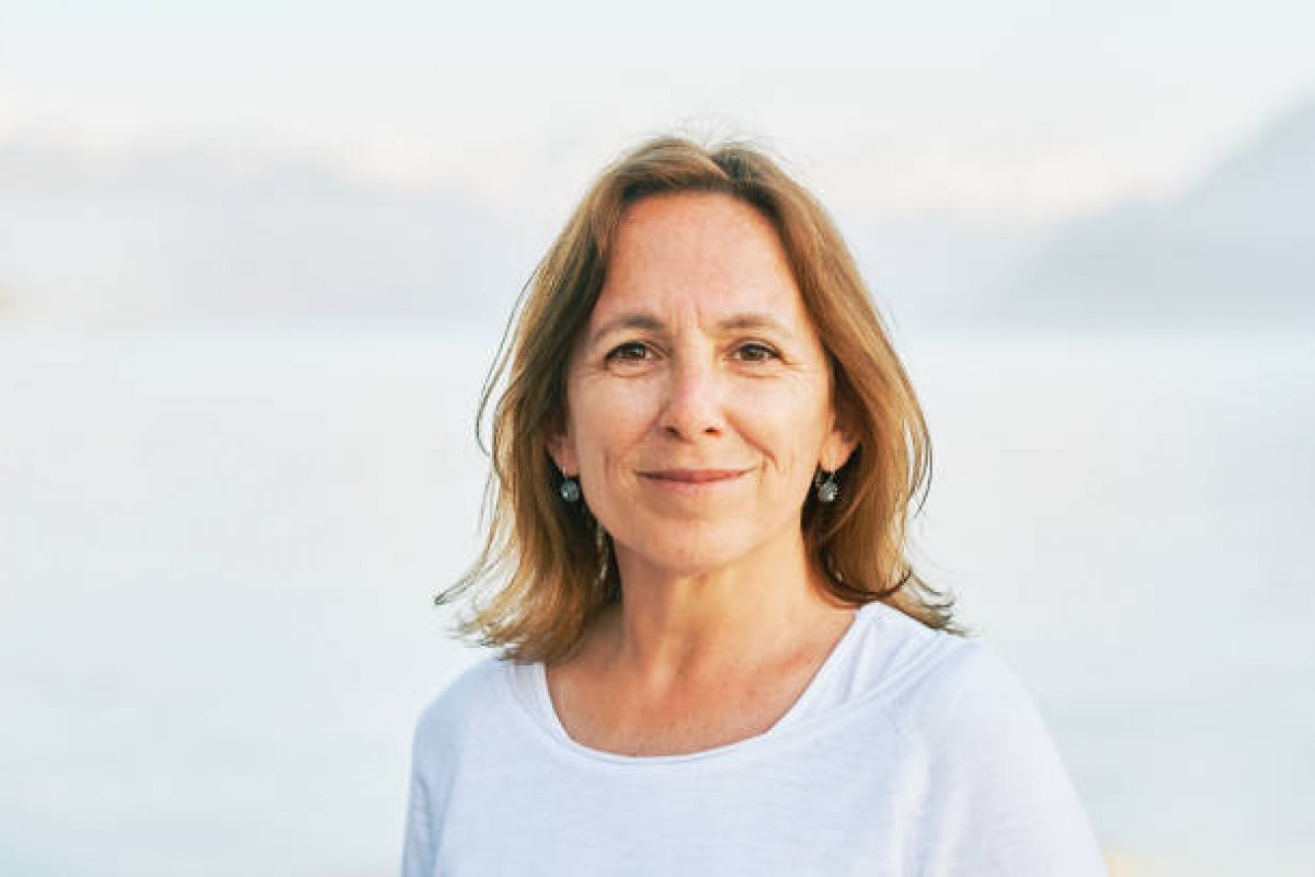 Sintomas da menopausa: especialista fala sobre terapias hormonais e não hormonais!