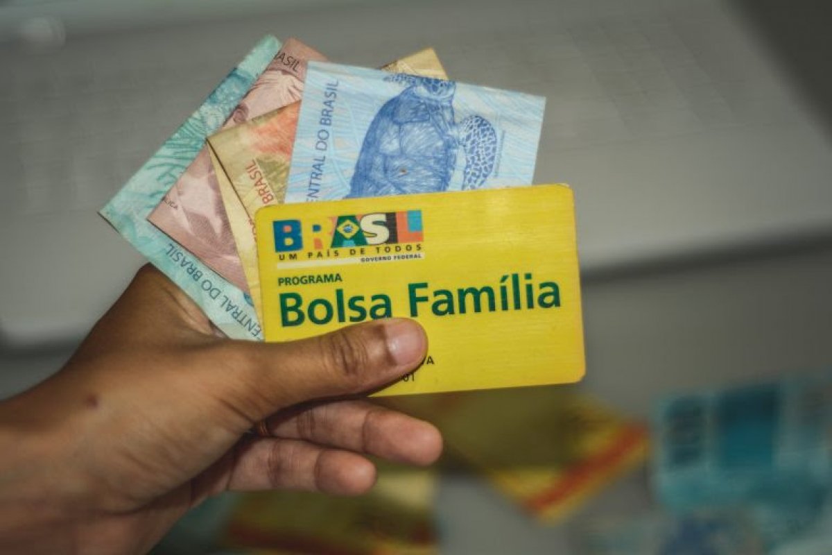 Pagamento do Bolsa Família começa 18 de janeiro; confira datas