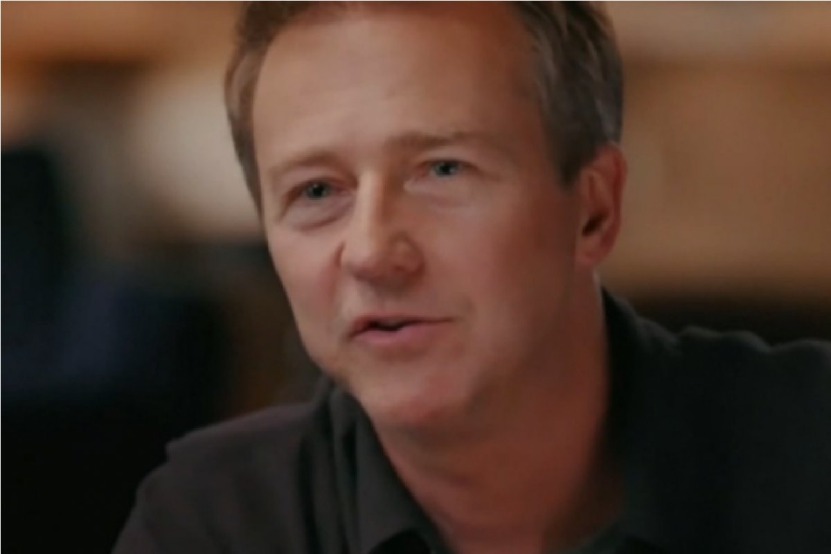 Ator Edward Norton descobre que é descendente de Pocahontas da vida real