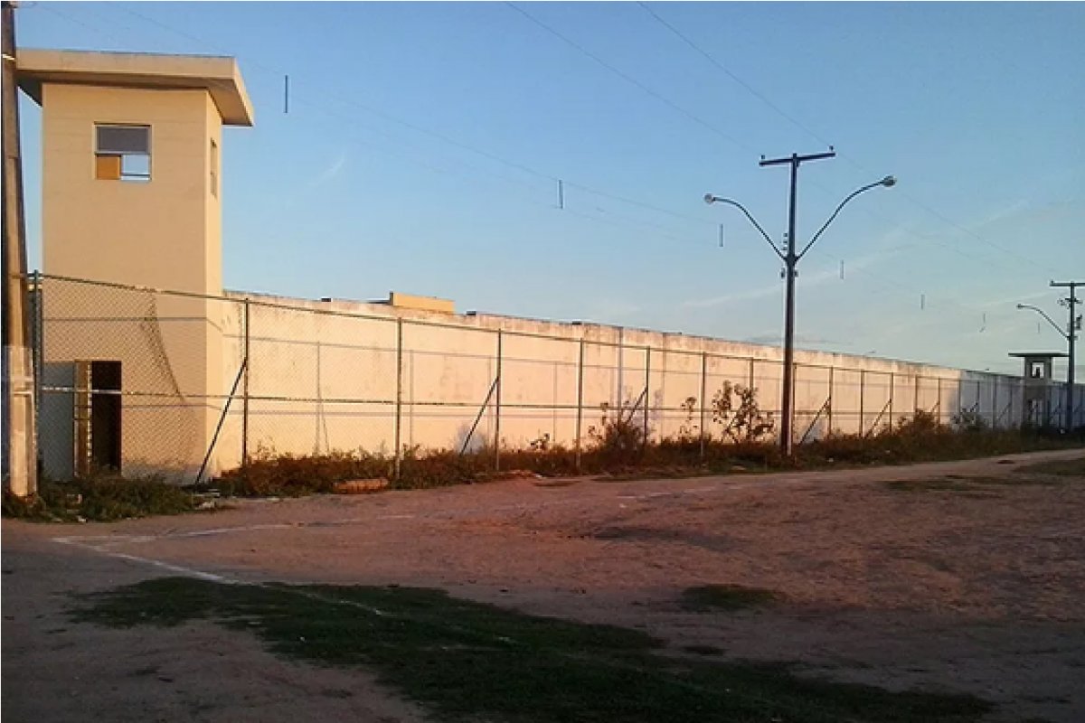 Feira de Santana: homem morre após ser encontrado com marcas de agressões em cela de presídio