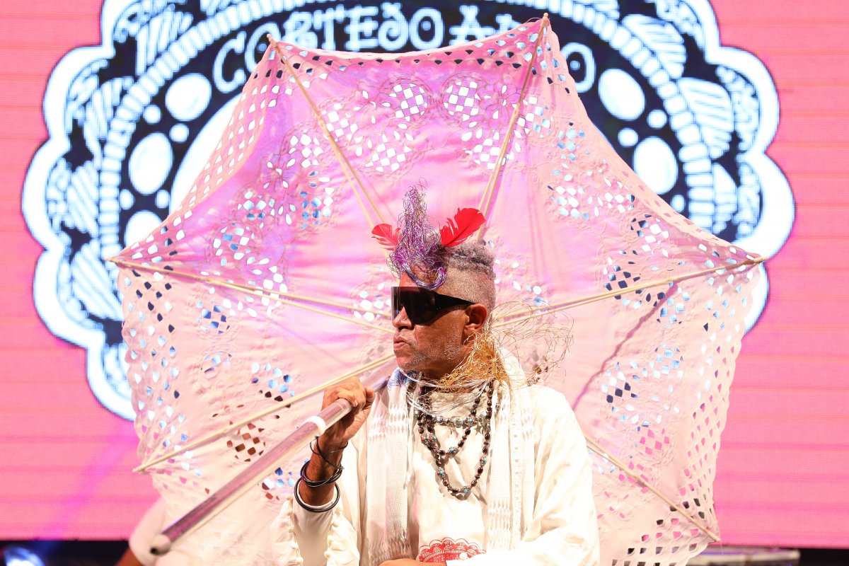 Cortejo Afro abre a programação especial de verão da Casa Rosa!