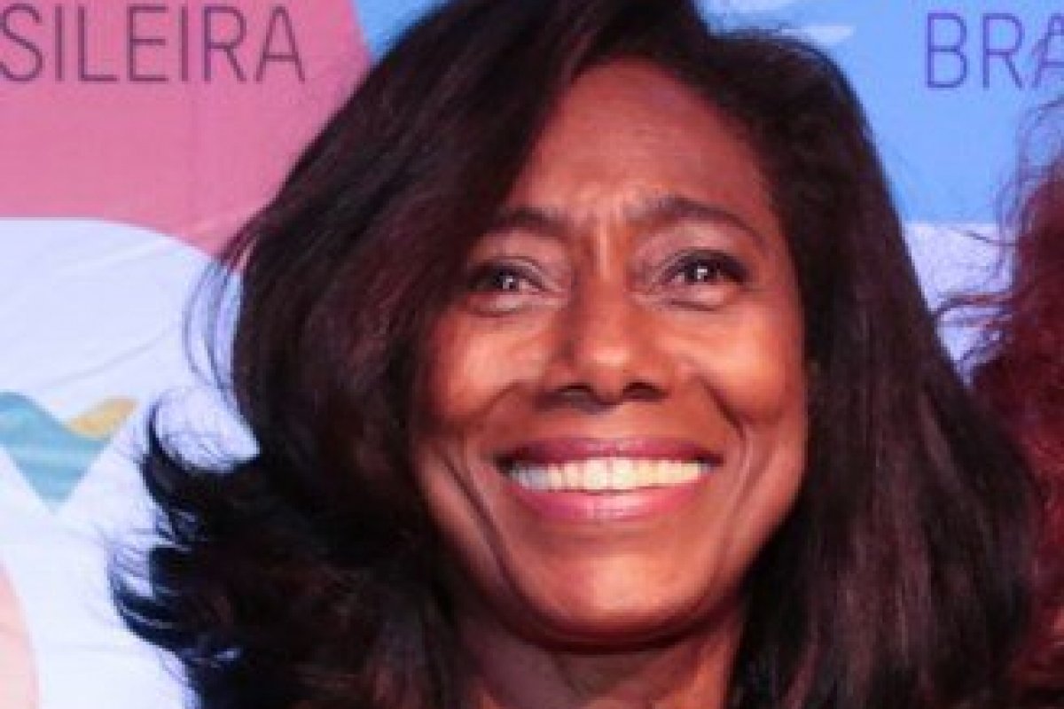 Glória Maria é internada para tratar novo câncer!