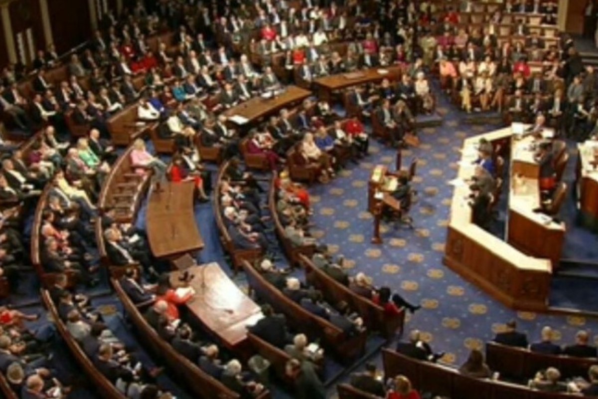 Invasão ao Capitólio completa 2 anos em meio a crise na Câmara dos EUA