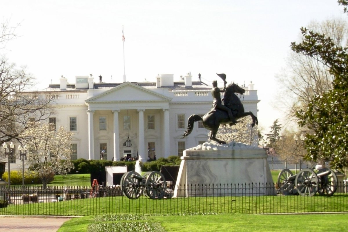 Estados Unidos criam 223 mil postos de trabalho em dezembro