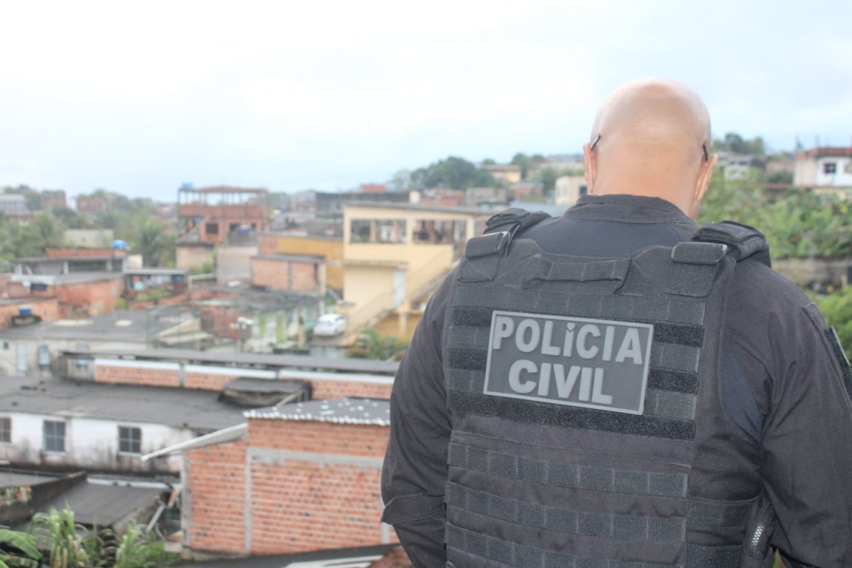 Homem suspeito de homicídio é preso por tráfico de drogas em Juazeiro