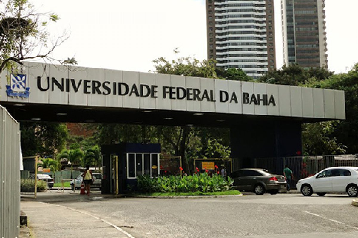 Servidores da UFBA paralisam atividades por 48h
