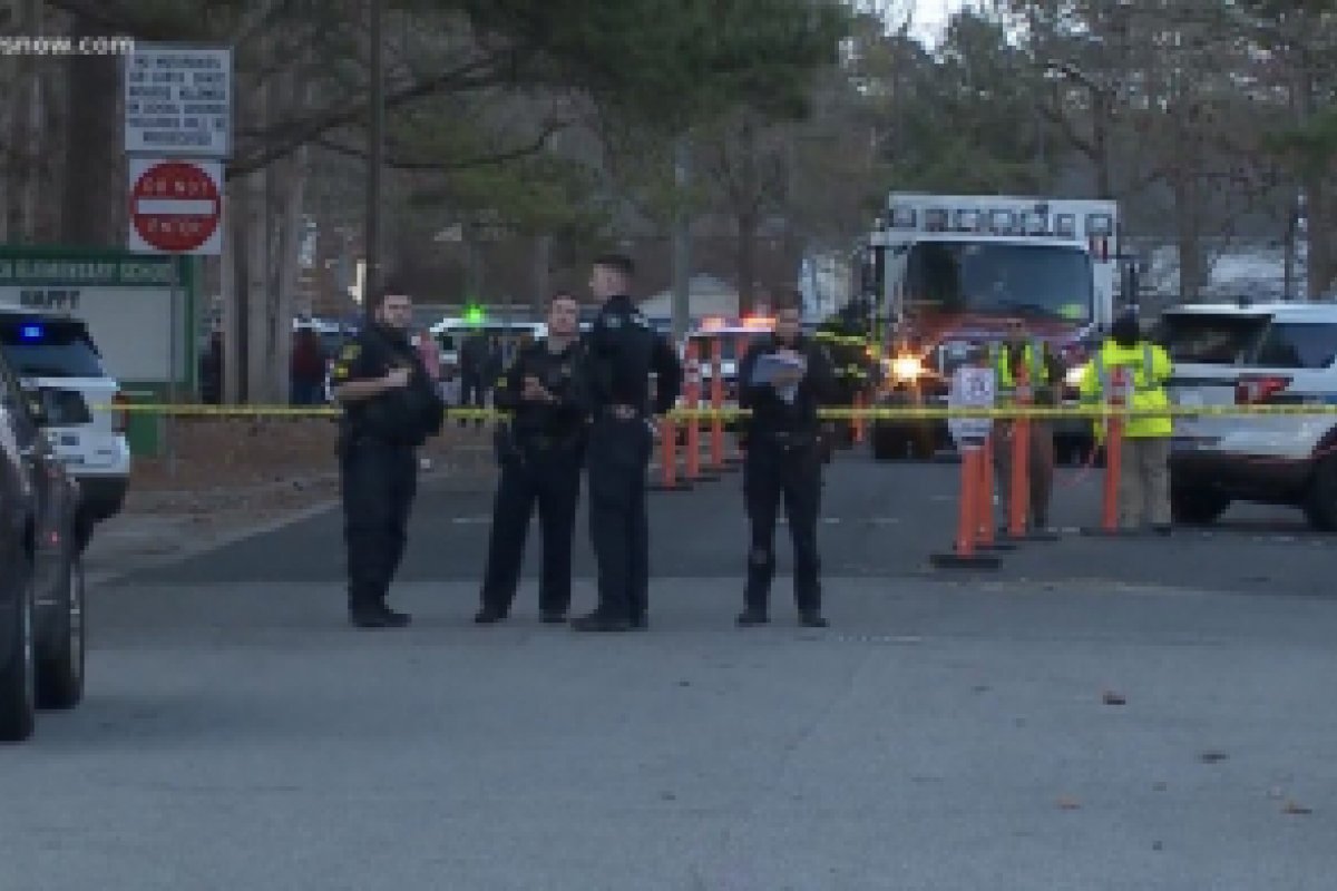 EUA: Menino de 6 anos atira e fere gravemente professora em escola