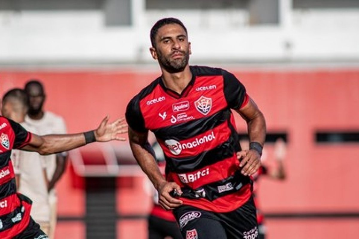 Vídeo: Vitória bate Jacuipense por 1 a 0 e garante vaga na fase de grupos da Copa do Nordeste