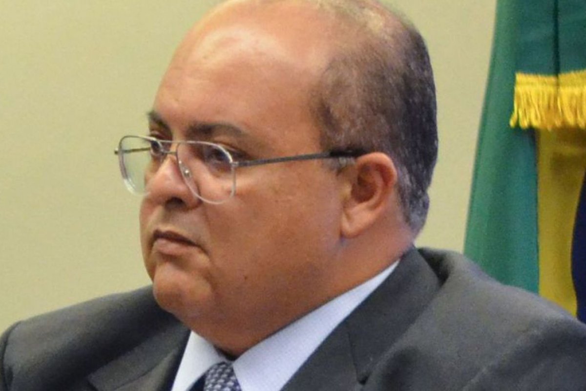 Afastado, Ibaneis diz respeitar decisão de Moraes e que confia na Justiça