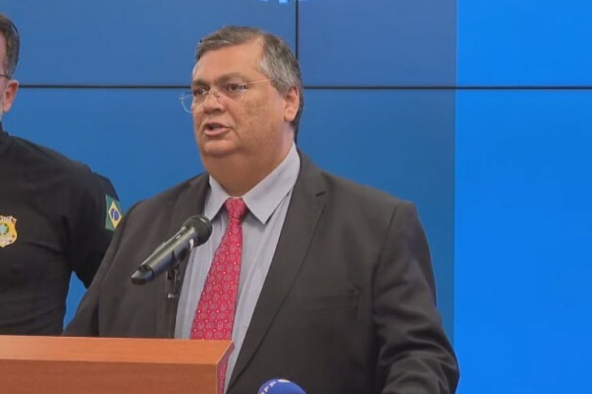 Flávio Dino diz que responsáveis pelos danos serão cobrados pela Advocacia-Geral da União