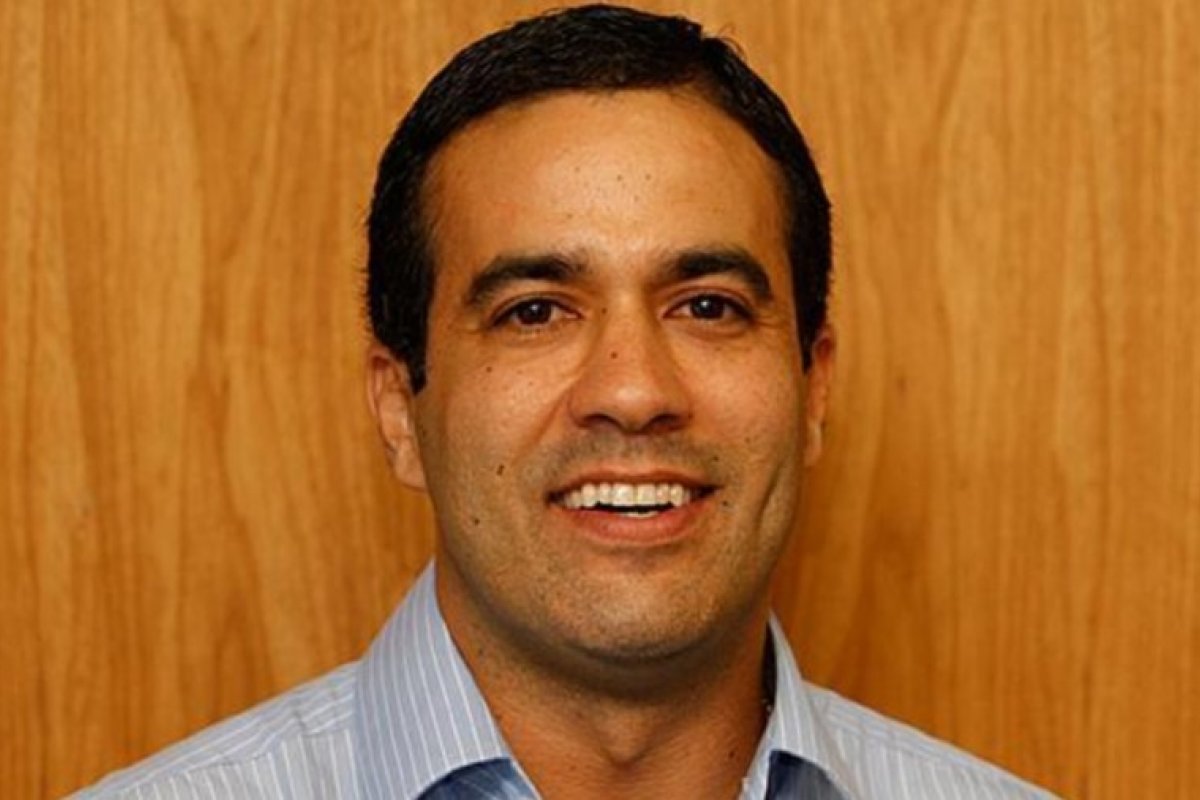 "A cidade está resistindo bem", diz o vice-prefeito Bruno Reis