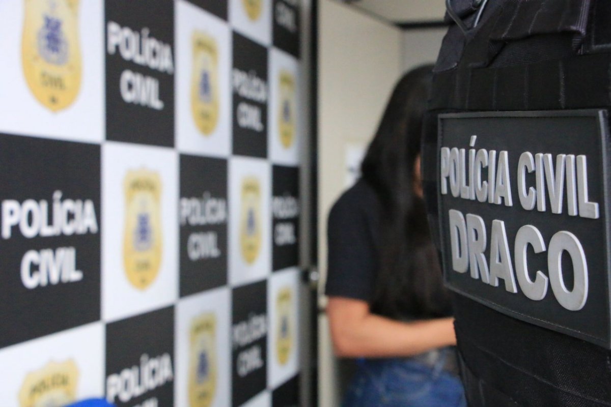 Laboratório de drogas é desmontado pela Polícia Civil em Irecê (BA)