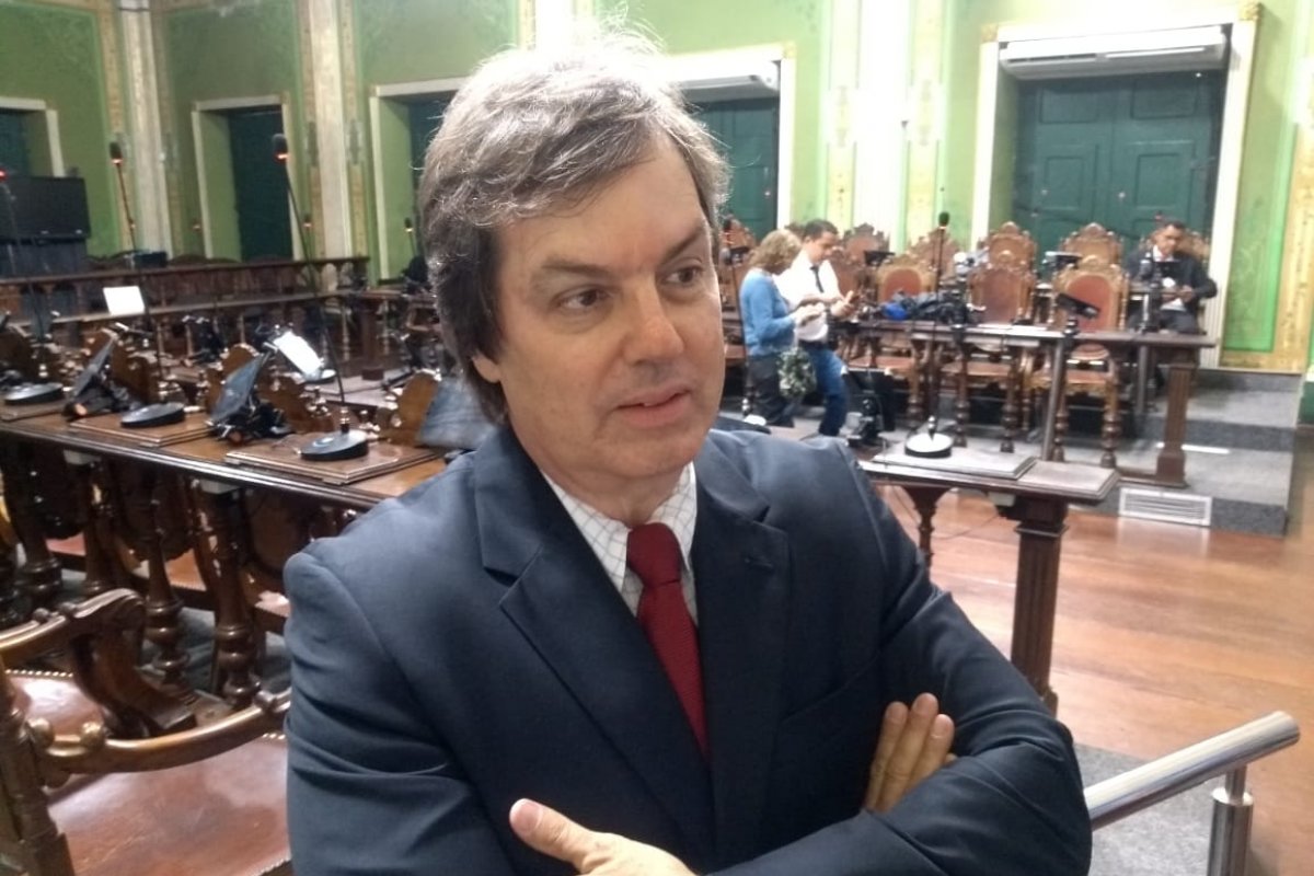 Zé Trindade afirma ter conversas avançadas com o PSB para uma possível filiação