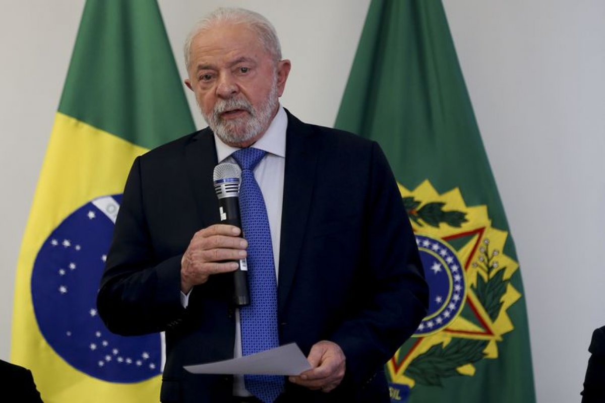 Presidente Lula sanciona leis que reajustam salários de servidores públicos e de ministros do STF