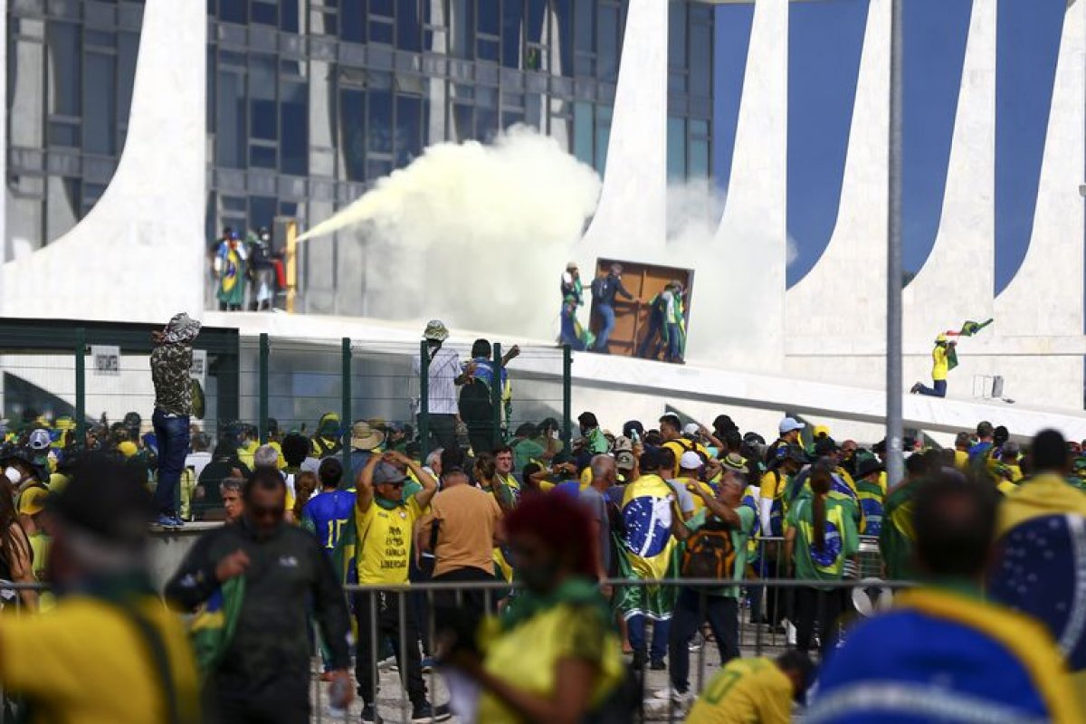 Mais de 1.000 manifestantes presos foram transferidos para penitenciárias do DF, afirma Seap