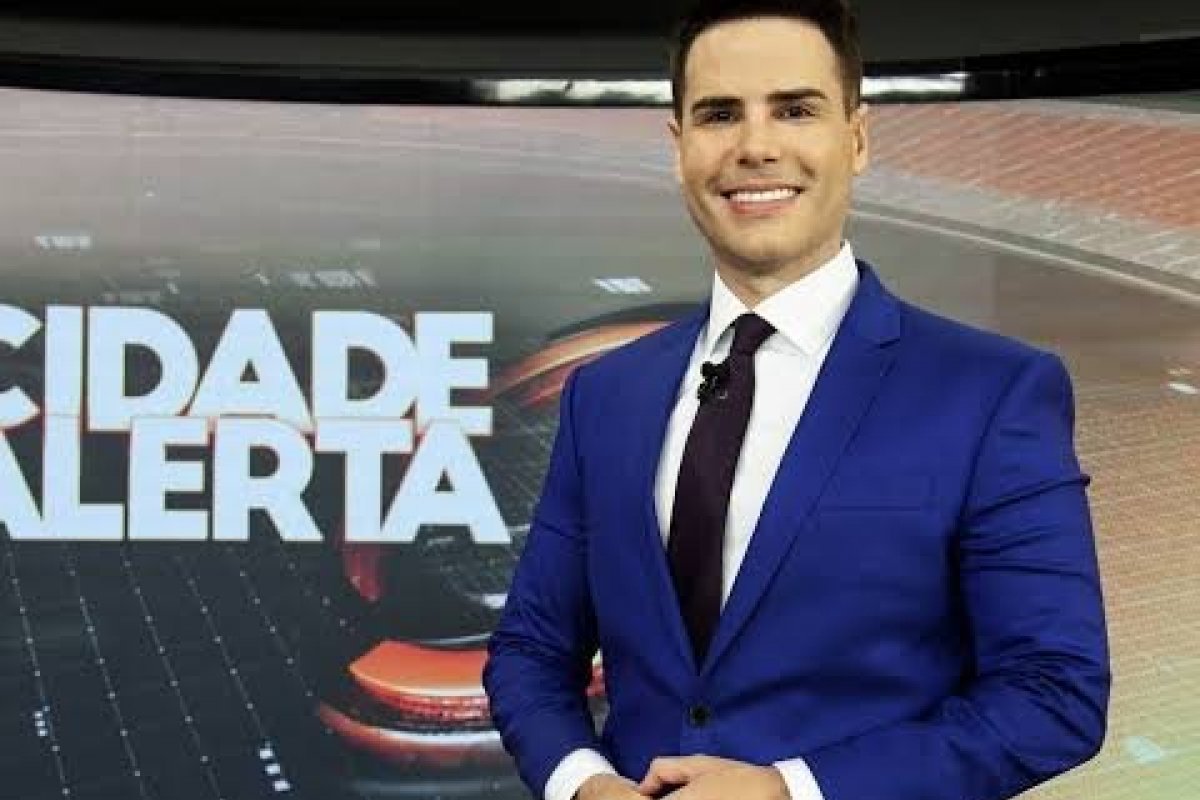 Luiz Bacci anuncia afastamento do Cidade Alerta da Record TV!