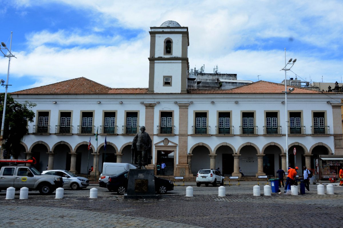 Câmara de Salvador arrecada donativos para vítimas das fortes chuvas