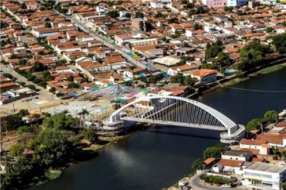 Suspeito tenta matar homem no interior da BA após saber que vítima não votou em seu irmão