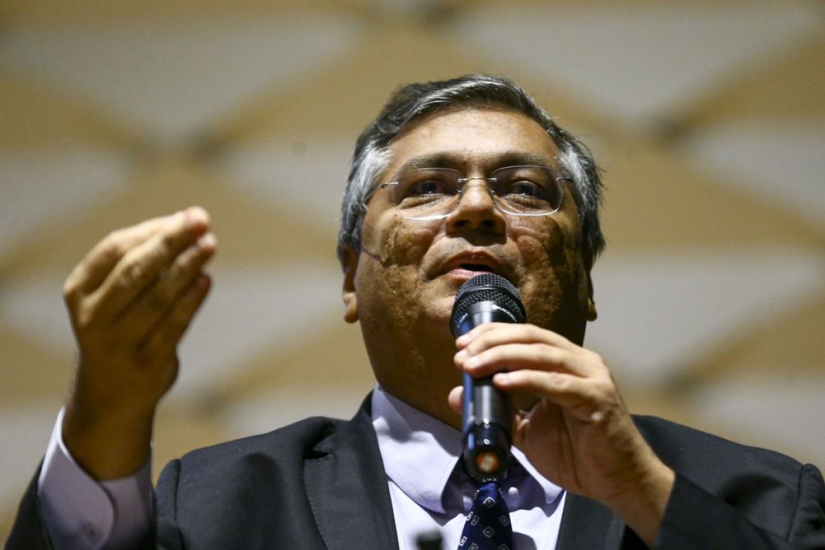 Ministro da Justiça quer enviar projeto de combate a fake news ao Congresso