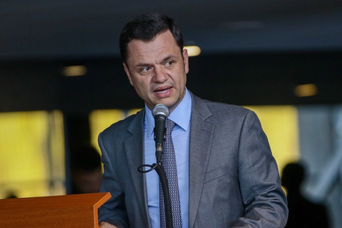 Decreto encontrado na casa de Torres previa comissão para analisar resultado de eleições