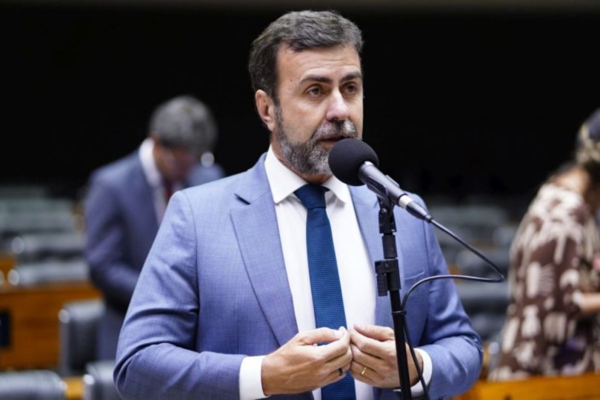 Lula nomeia Freixo para presidência da Embratur e exonera ex-ministro de Bolsonaro do cargo