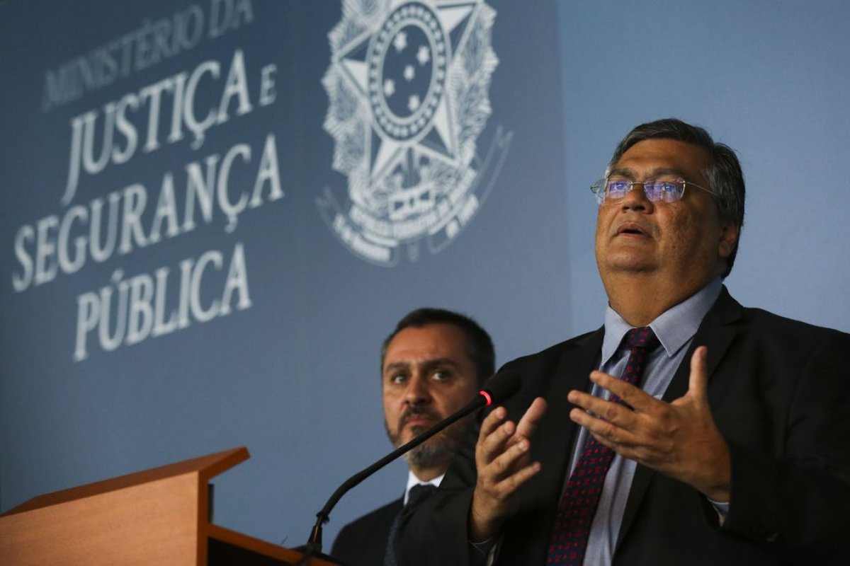 Flávio Dino afirmar que PF fará novas prisões de envolvidos nos atos de vandalismo ao Plenário