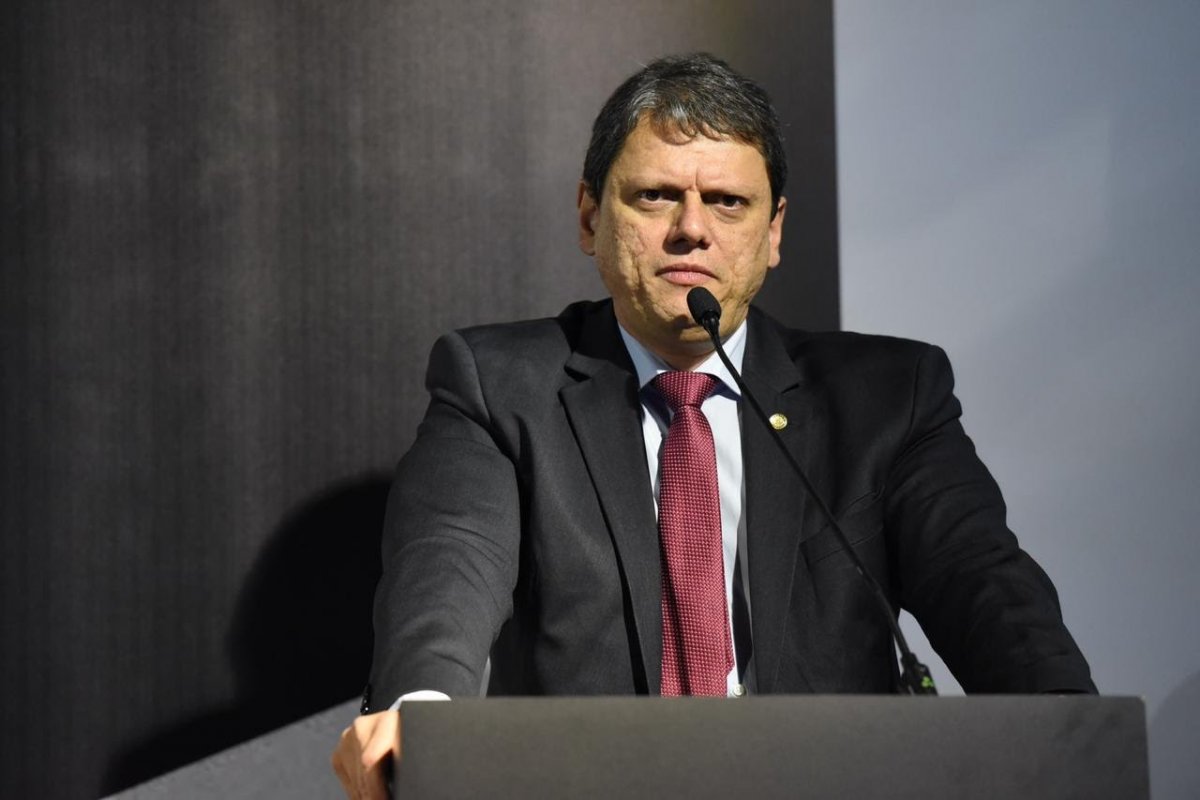 Tarcísio de Freitas explica recuo da nomeação de concunhado: 'não temos compromisso com o erro'