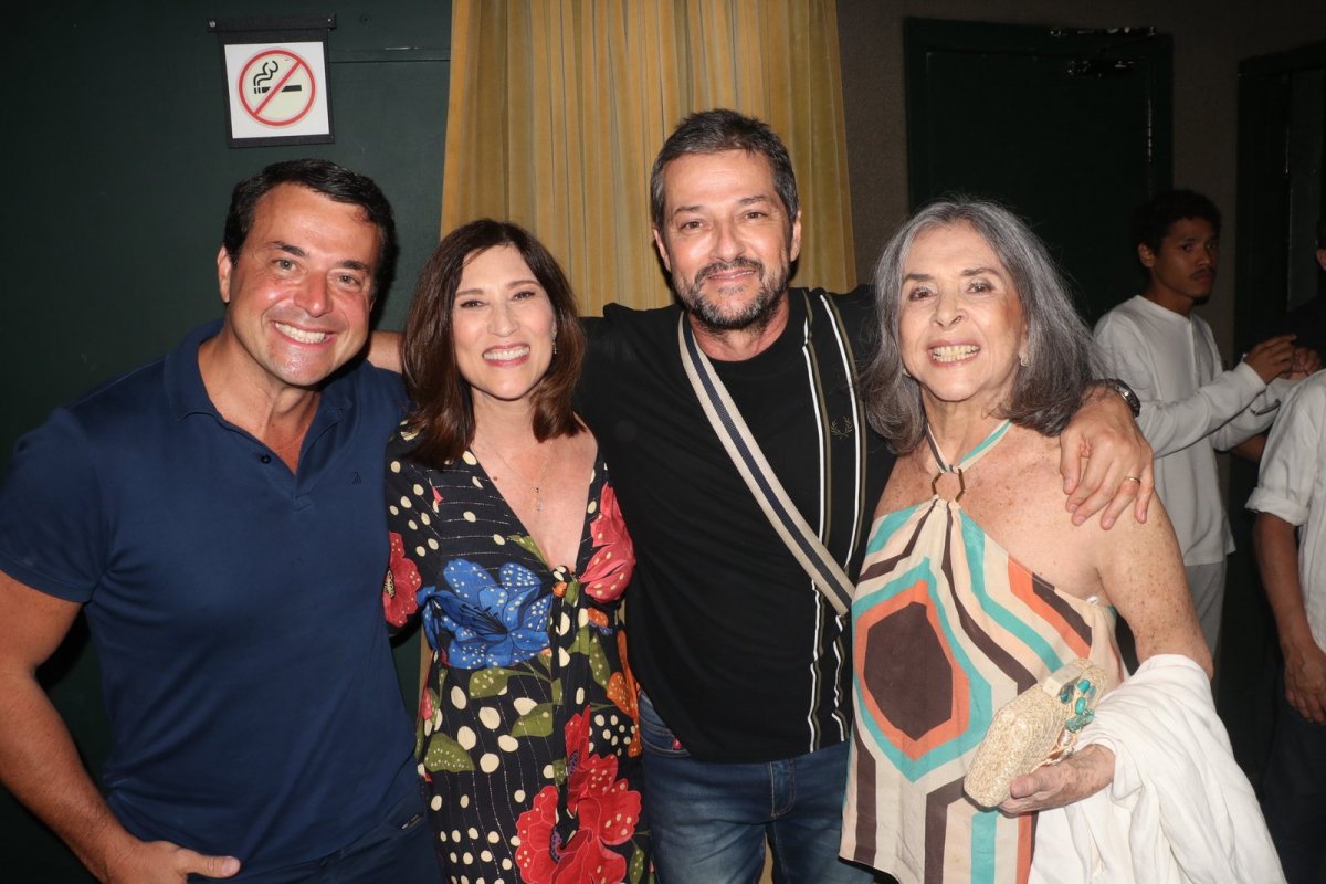 Ator Marcelo Serrado recebe convidados para seu espetáculo Um Pai de Outro Mundo!