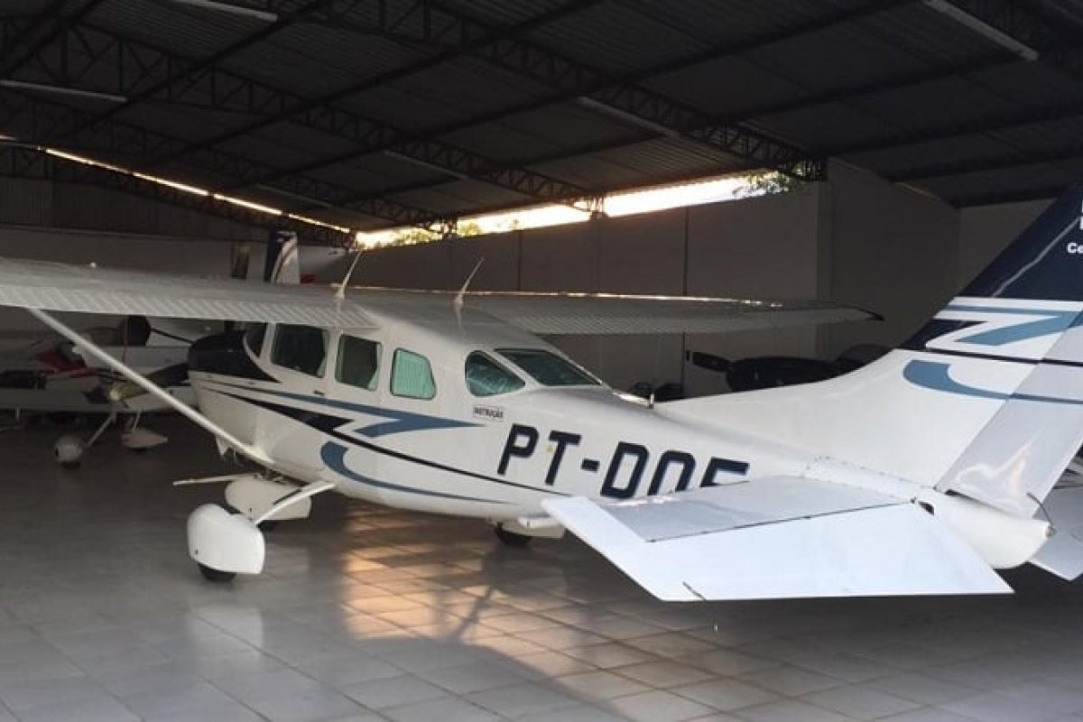 Avião de R$ 2 milhões é roubado por criminosos dentro de aeroclube em Teresina (PI)
