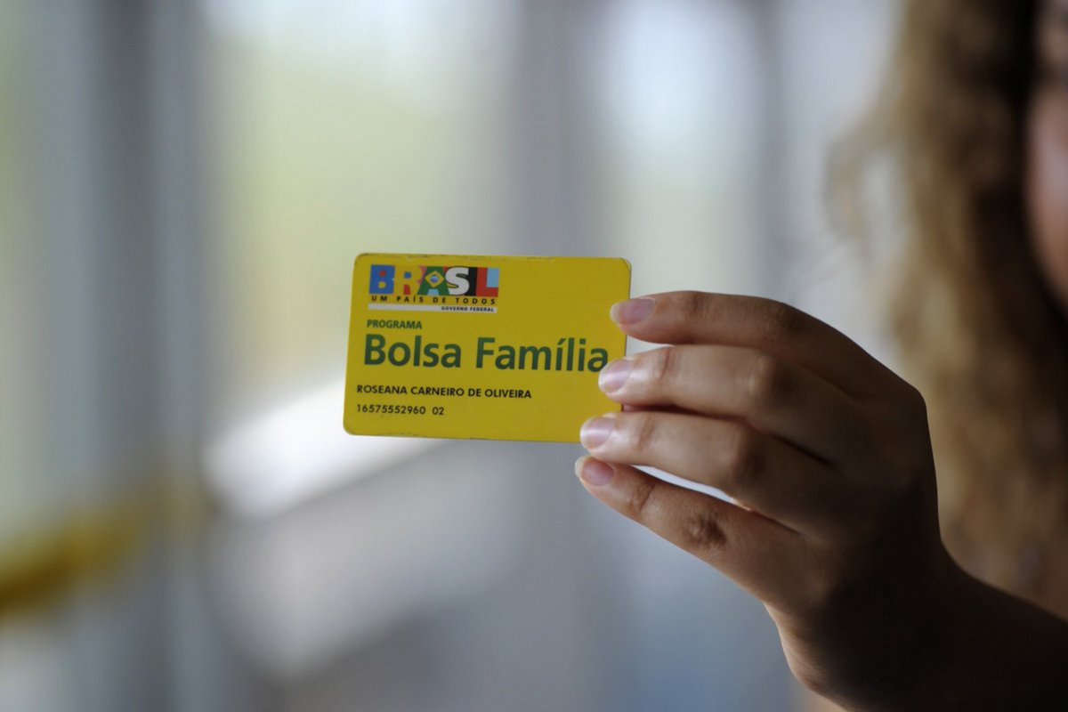 Pagamentos do Bolsa Família começam nesta semana; confira datas