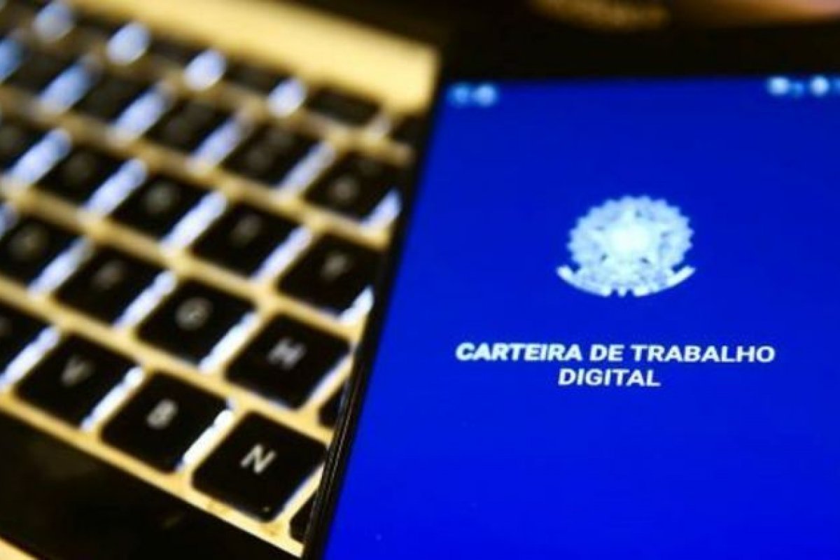 Após liderar lista em 2021, Covid passa a ocupar 29ª posição entre as doenças que mais afastam do trabalho