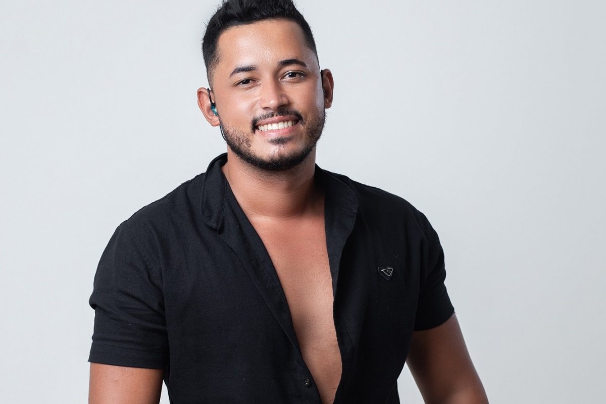 Sucesso! Primeiro CD solo do cantor Jefinho ultrapassa 100 mil streams na primeira semana