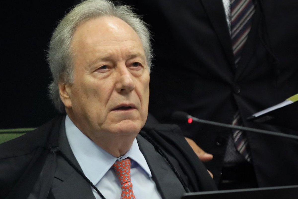 Lewandowski nega pedido de liberdade aos presos após os atos de vandalismo no Planalto