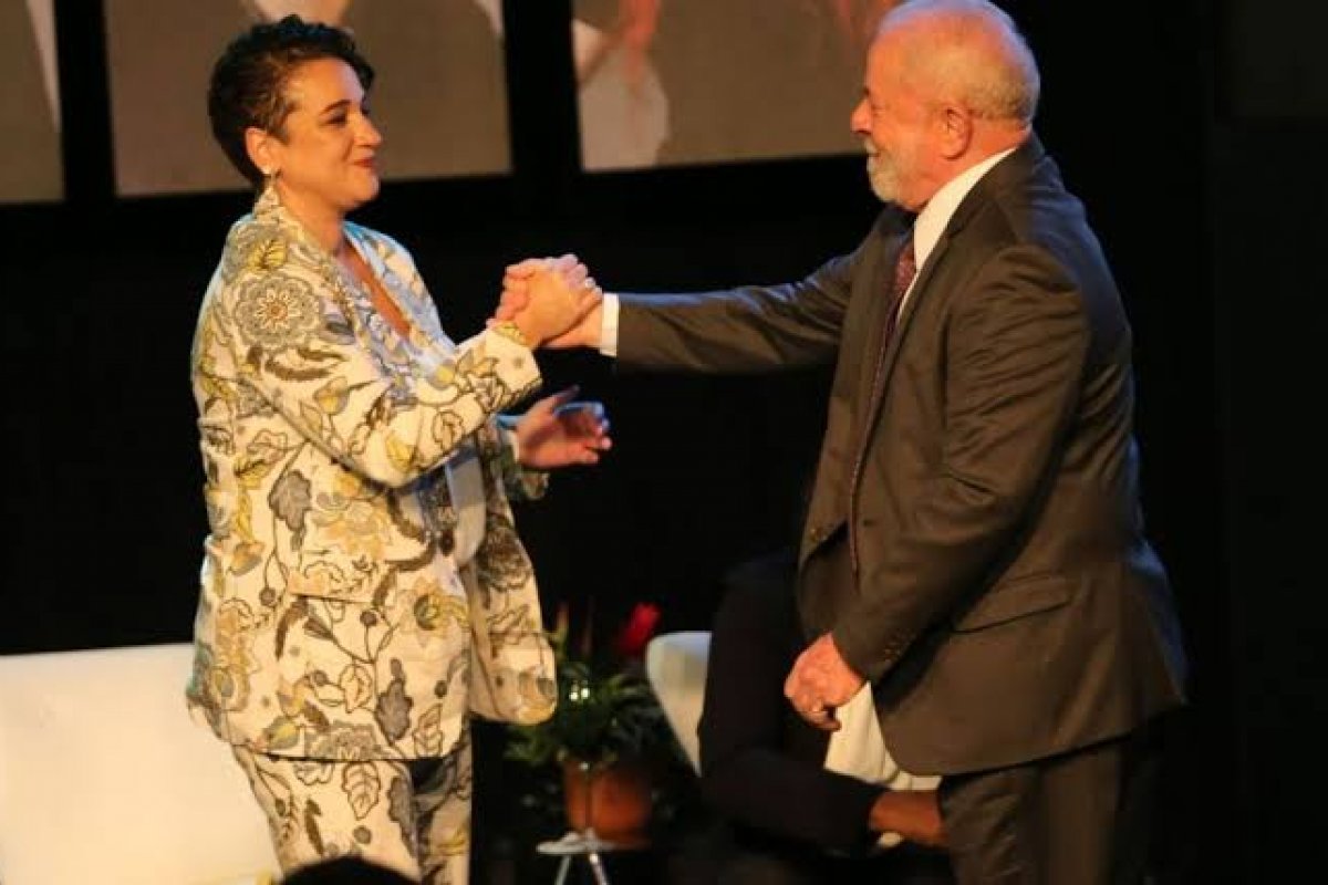 A paraibana Tarciana Medeiros toma posse nesta segunda (16)