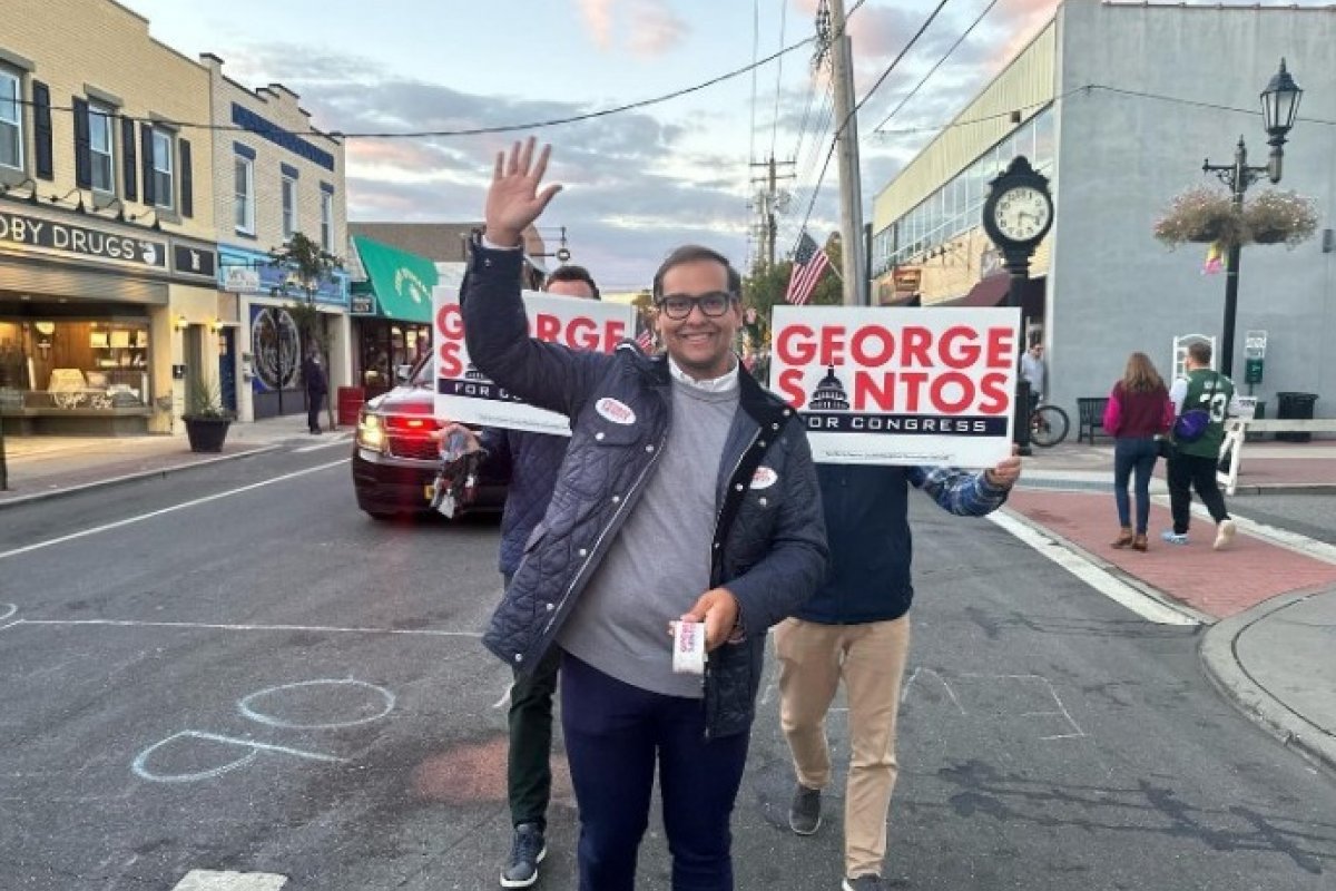 Jornal aponta ligação entre George Santos e primo de oligarca russo alvo de sanções