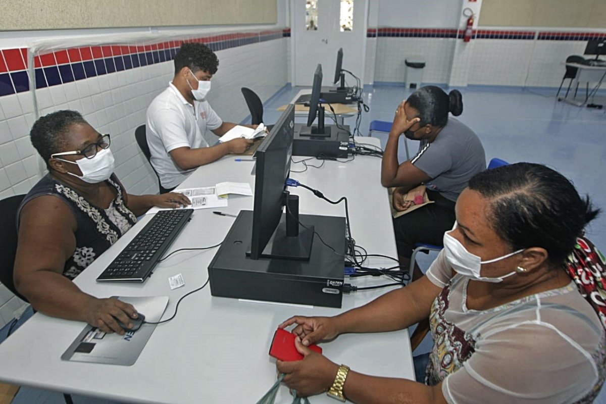 Rede estadual de ensino da Bahia disponibiliza espaços escolares para auxílio na matrícula on-line